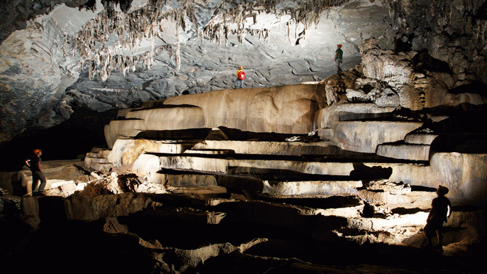 Tour Hang Tien Endeavor 2 Days